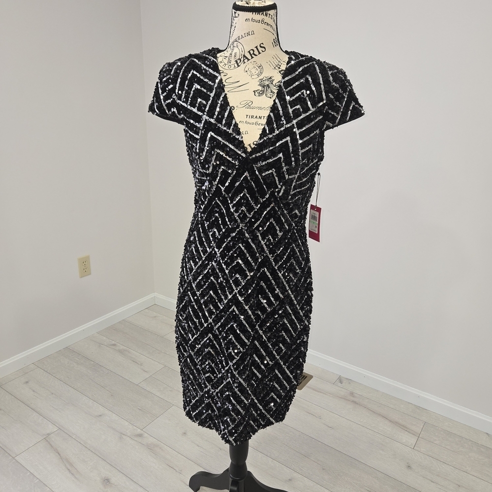 Vince Camuto Sequin Velvet Cocktail Sheath Dress - Size 8 - Black NWT - Picture 3 of 14